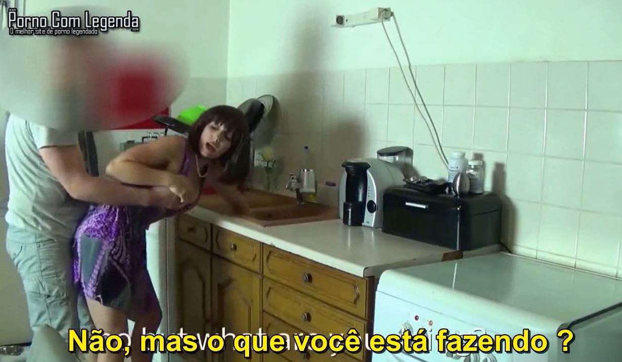 Encoxou a mãe na pia