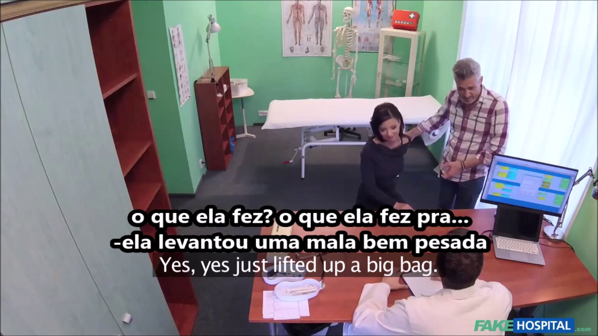 mulher vai ao medico com o marido e o trai enquanto ele espera imagem