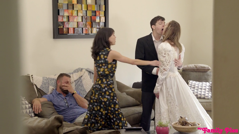 irmãos fizeram uma pegadinha com seus pais, fingindo que iriam se casar